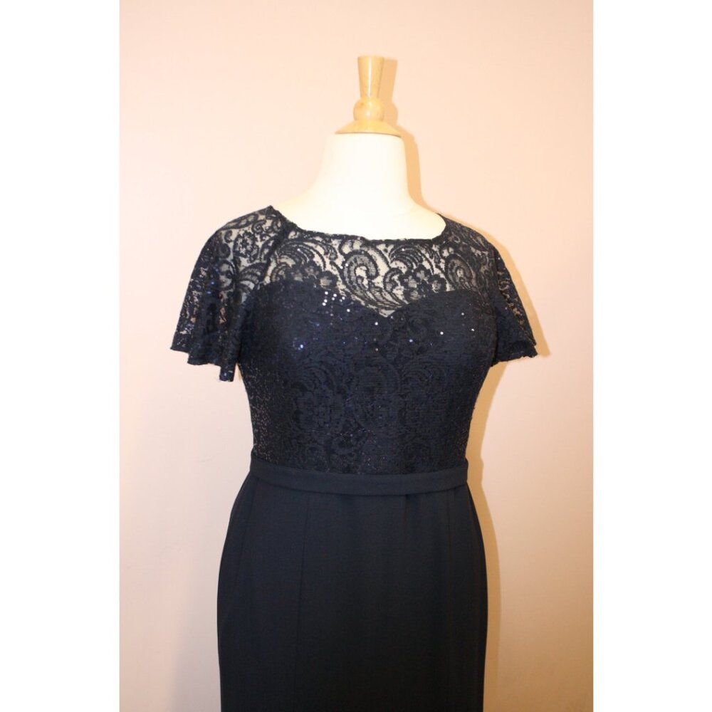 NWT Dessy Navy Long Crepe & Sequin Lace Flutter Sleeve Formal Dress Size 18 - Picture 2 of 4